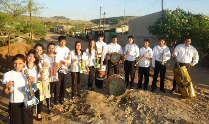 1040Recycled-Orquestra-Cateura